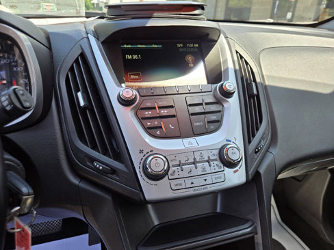 Used 2017 Chevrolet Equinox LT w/ Convenience Package image 13
