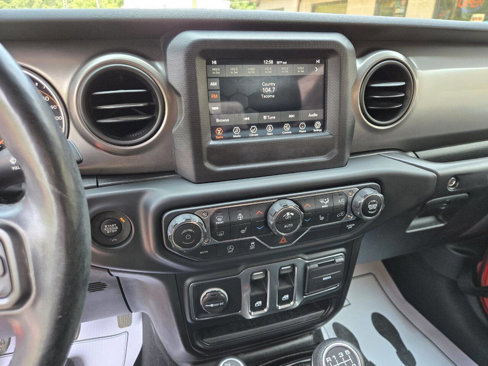Used 2020 Jeep Wrangler Sport image 13