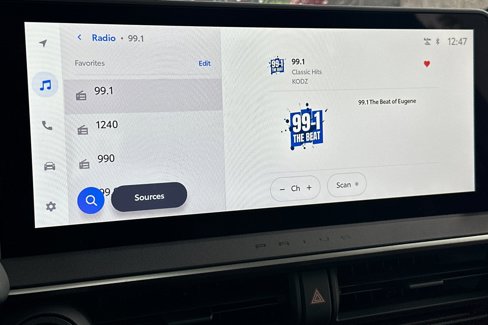 New 2026 Toyota Prius Plug-In Hybrid image 15