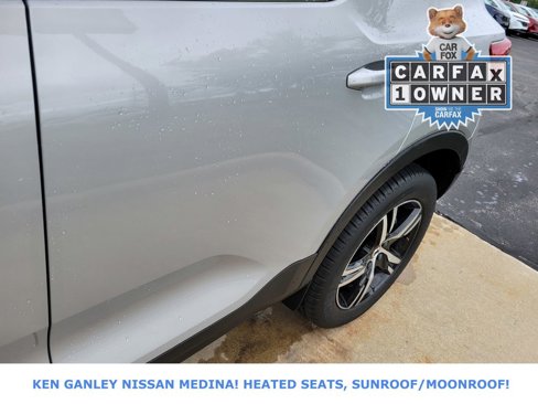 Used 2025 Volvo XC40 B5 Core image 12