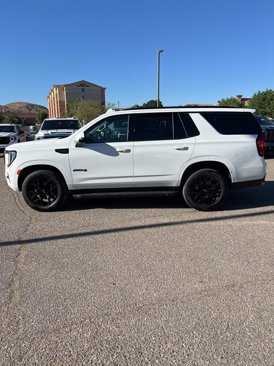 Used 2022 GMC Yukon AT4 image 2