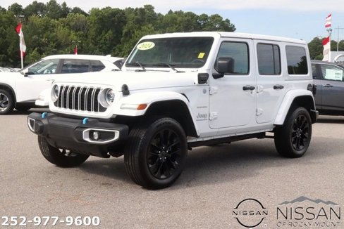 Used 2024 Jeep Wrangler Unlimited Sahara image 3