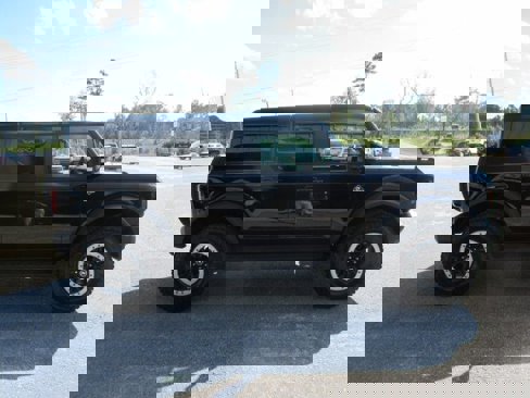 New 2025 Ford Bronco Outer Banks image 6