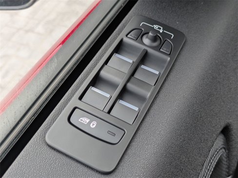 Certified 2024 Land Rover Discovery Sport Dynamic SE image 27
