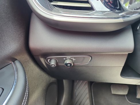 Certified 2023 Buick Envision Essence image 20