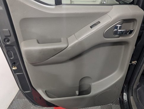 Used 2014 Nissan Frontier SV w/ SV Value Truck Package image 21