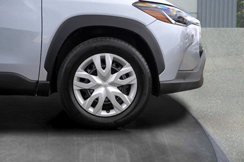Used 2024 Toyota Corolla Cross L image 9