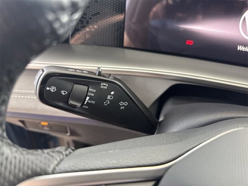 New 2025 Volkswagen Tiguan SE R-Line image 20
