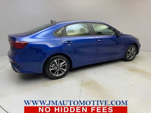 Used 2024 Kia Forte LXS w/ LXS Technology Package image 5