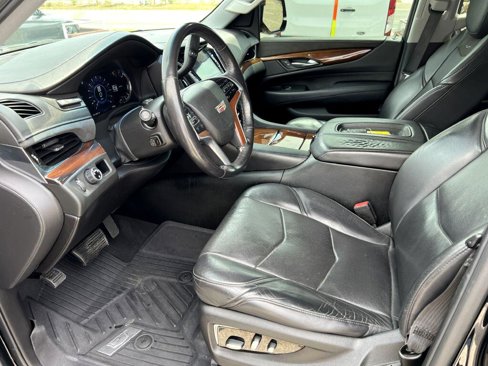 Used 2018 Cadillac Escalade Luxury image 9