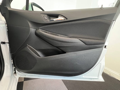 Used 2017 Chevrolet Cruze LT w/ Convenience Package image 11