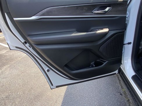 New 2025 Jeep Grand Cherokee L Limited image 21
