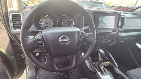 Used 2022 Nissan Frontier SV image 18