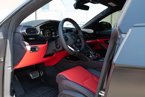 Used 2022 Lamborghini Urus image 39