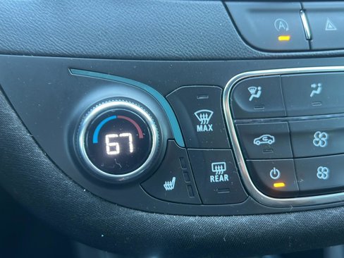 Used 2023 Chevrolet Malibu LT image 30