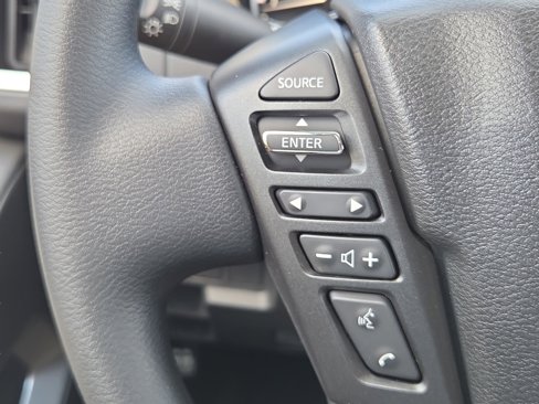 Used 2025 Nissan Frontier SV image 13