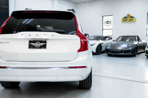 Used 2023 Volvo XC90 T8 Ultimate w/ Lounge Package image 13