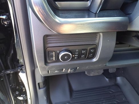 New 2025 Ford F250 Lariat w/ Chrome Package image 10