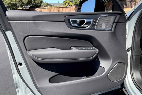 New 2026 Volvo XC60 B5 Ultra w/ Climate Package image 24