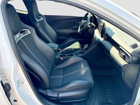 Used 2021 Hyundai Veloster N image 28