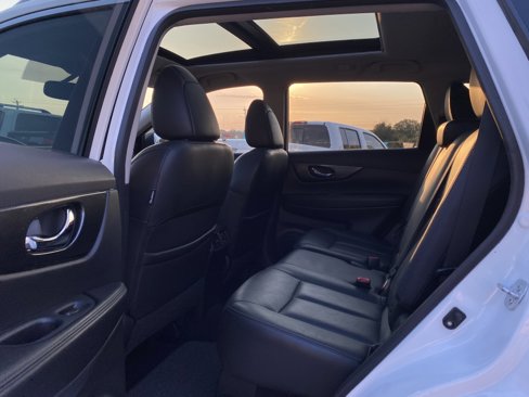 Used 2015 Nissan Rogue SL w/ SL Premium Package image 17