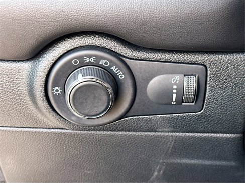 Certified 2024 Dodge Durango SXT image 10
