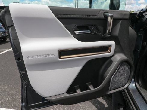 New 2025 GMC Hummer EV 3X image 13
