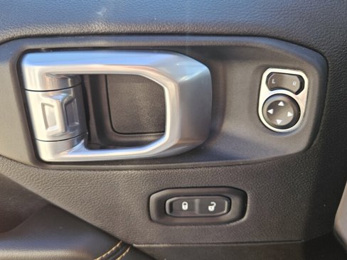 Certified 2024 Jeep Wrangler Unlimited Sahara image 17