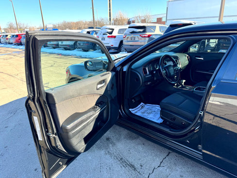 Used 2020 Dodge Charger SXT image 13