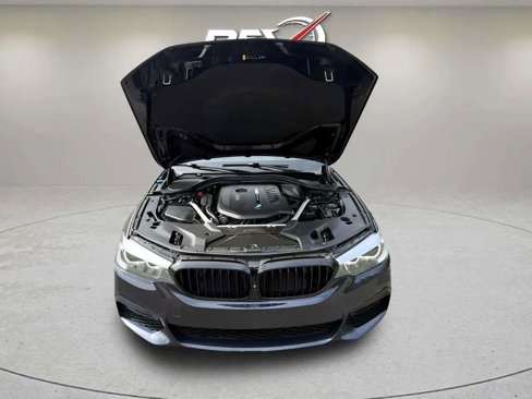Used 2019 BMW 540i xDrive w/ M Sport Package image 31