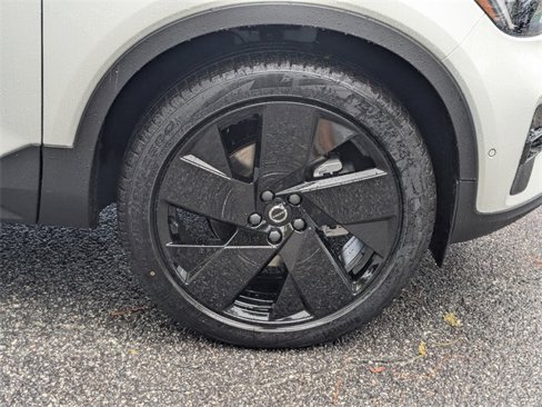 New 2026 Volvo XC40 B5 Ultra image 12
