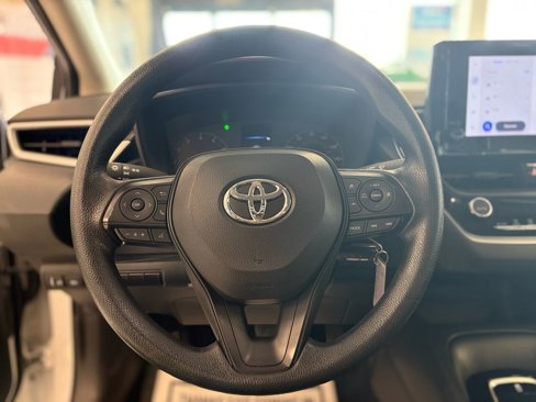 Used 2023 Toyota Corolla LE image 16