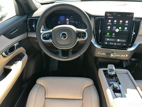 New 2026 Volvo XC90 B6 Ultra image 18