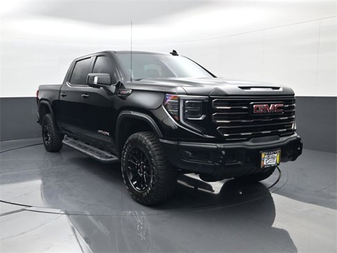 Used 2023 GMC Sierra 1500 AT4X image 3