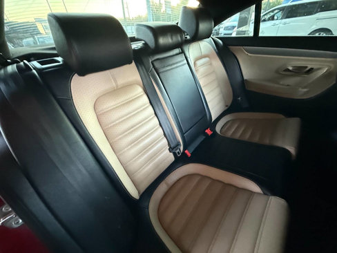 Used 2013 Volkswagen CC Sport image 17