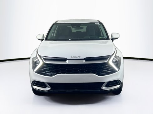 Used 2023 Kia Sportage LX image 2