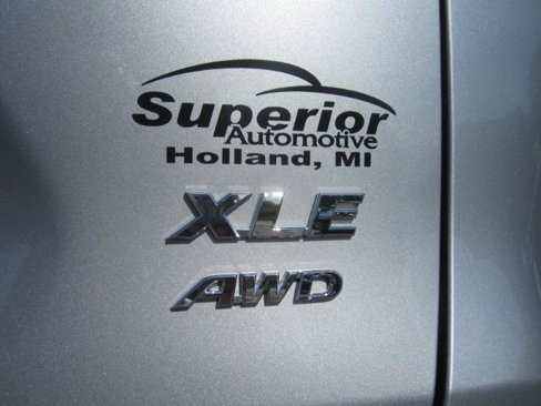 Used 2019 Toyota RAV4 XLE Premium image 9