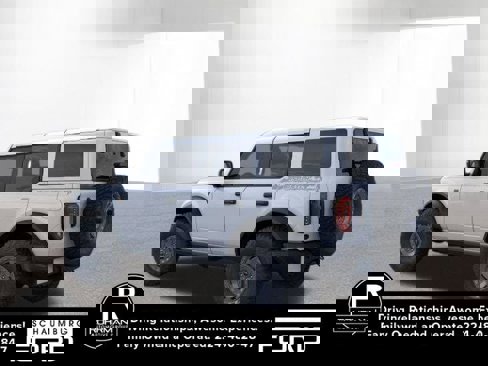 New 2025 Ford Bronco Badlands image 4