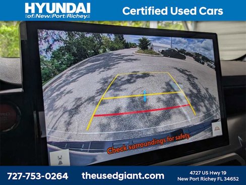 Used 2025 Toyota Tacoma Limited image 24