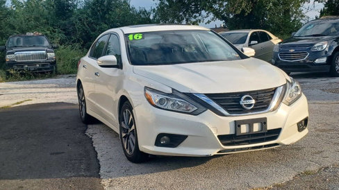 Used 2016 Nissan Altima 2.5 SV w/ Convenience Package image 1