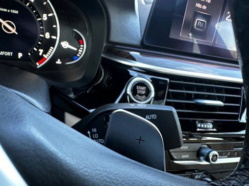 Used 2019 BMW 530i w/ Convenience Package image 33
