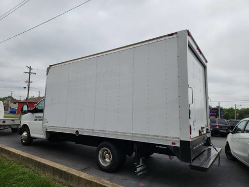 Used 2016 Chevrolet Express 3500 Extended image 4