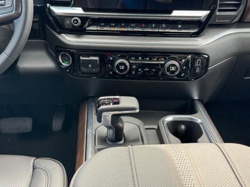 New 2026 Chevrolet Silverado 1500 High Country w/ Z71 Off-Road Package image 9