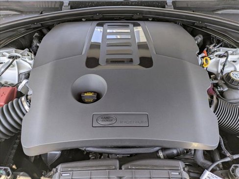 New 2026 Land Rover Range Rover Velar Dynamic SE image 18