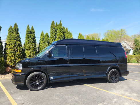 Used 2019 Chevrolet Express 2500 Extended w/ Enhanced Convenience Package image 1