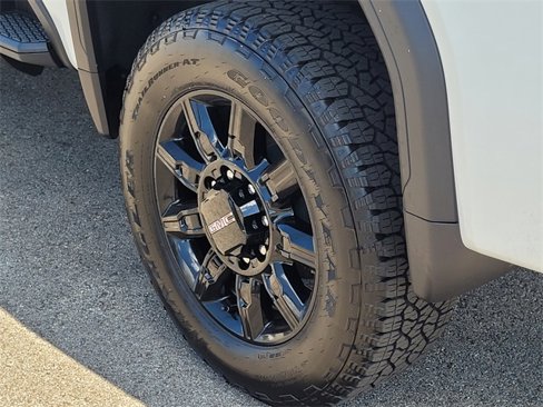 New 2026 GMC Sierra 2500 AT4 w/ AT4 Premium Plus Package image 7