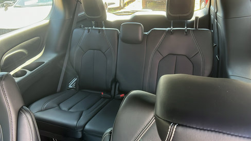 New 2026 Chrysler Voyager LX image 21