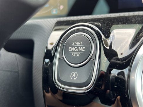 Used 2025 Mercedes-Benz CLA 250 4MATIC image 29