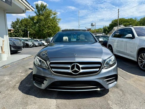 Used 2019 Mercedes-Benz E 300 4MATIC image 4