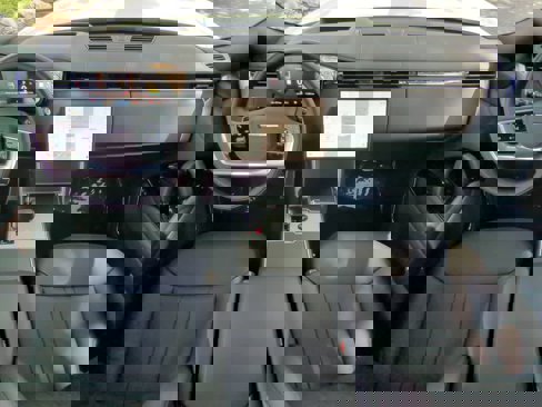New 2025 Land Rover Range Rover SV image 16